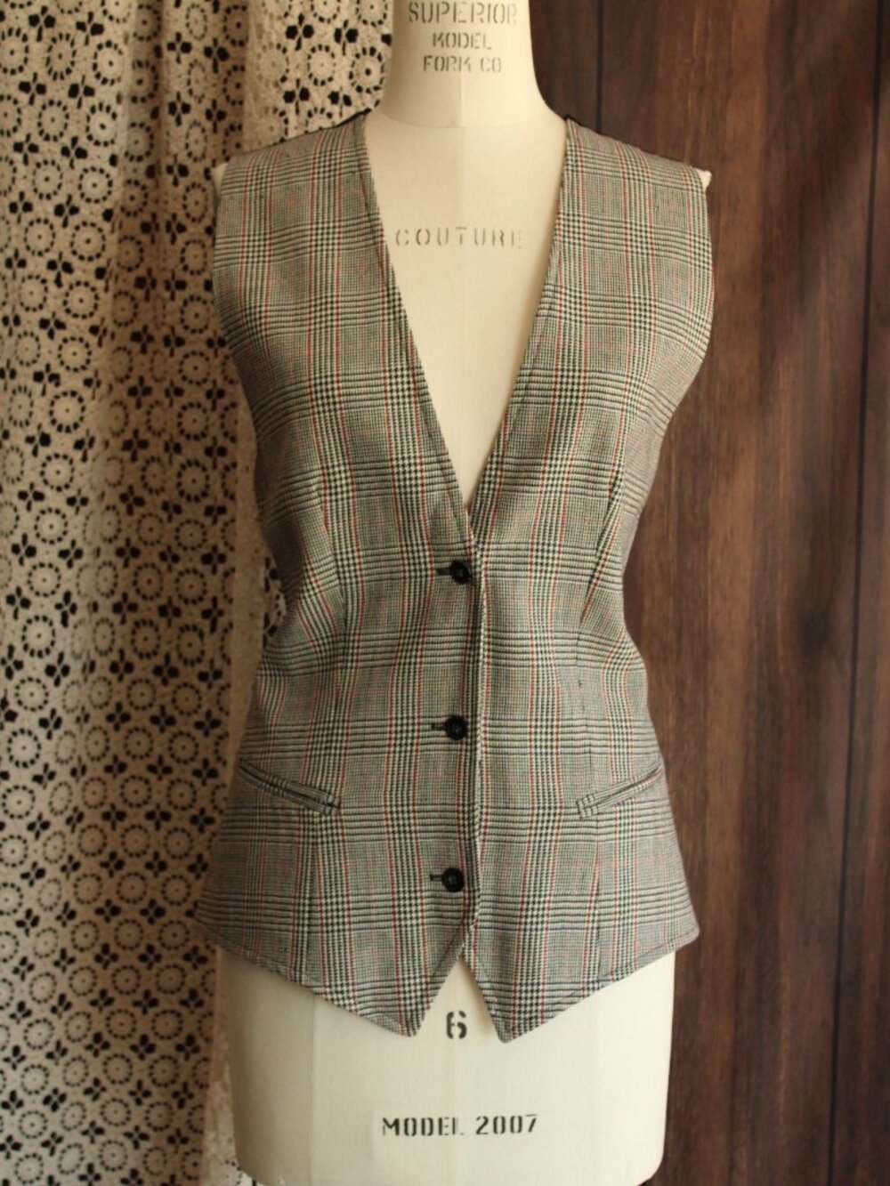 Vintage 1980s Women's Vest, Rafaella Black White and Red Plaid Wool, Size Medium - Picture 2 of 11
